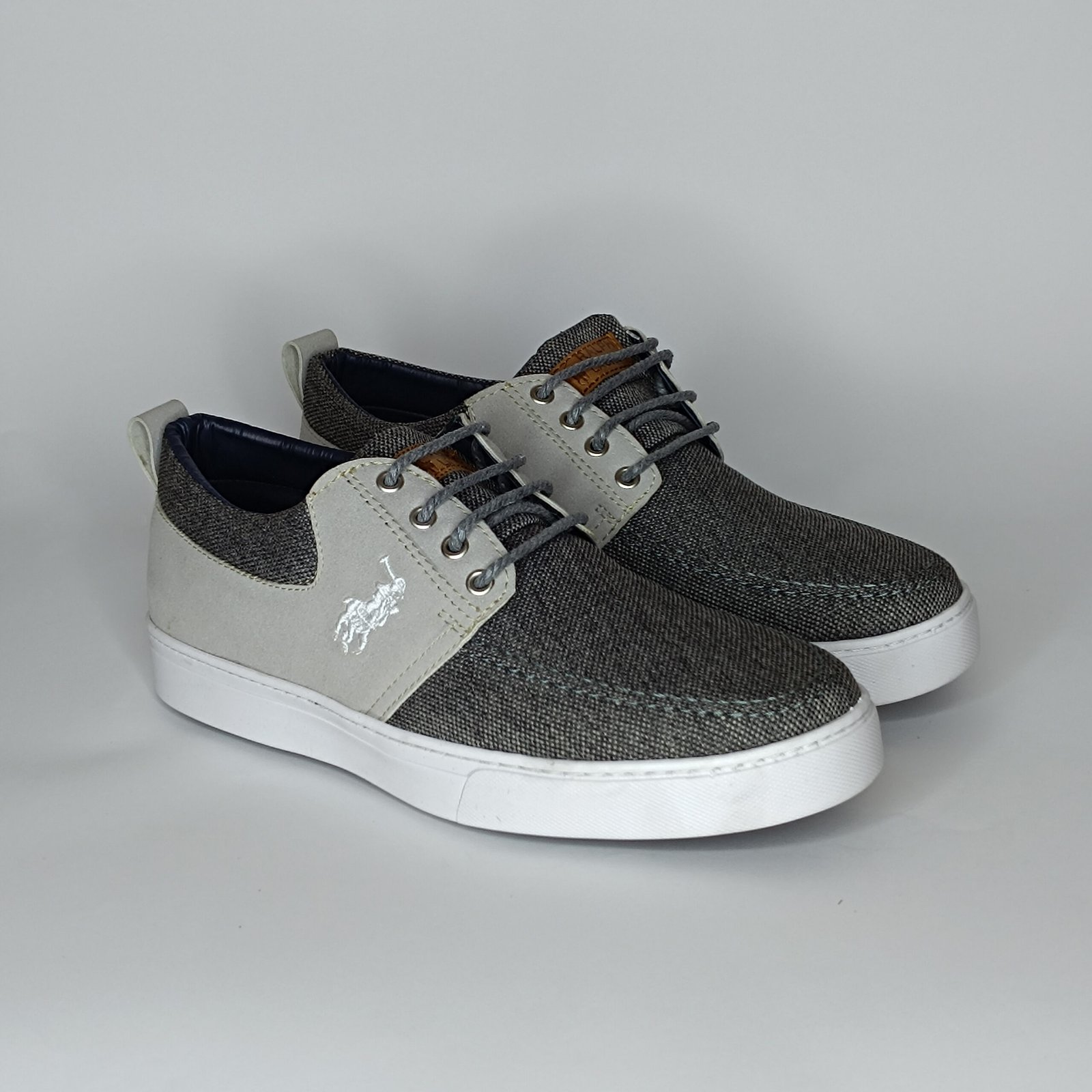 حذاء رجالي الجين رمادي غامق ورمادي فاتح وأبيض – موديل 067 - Image 2