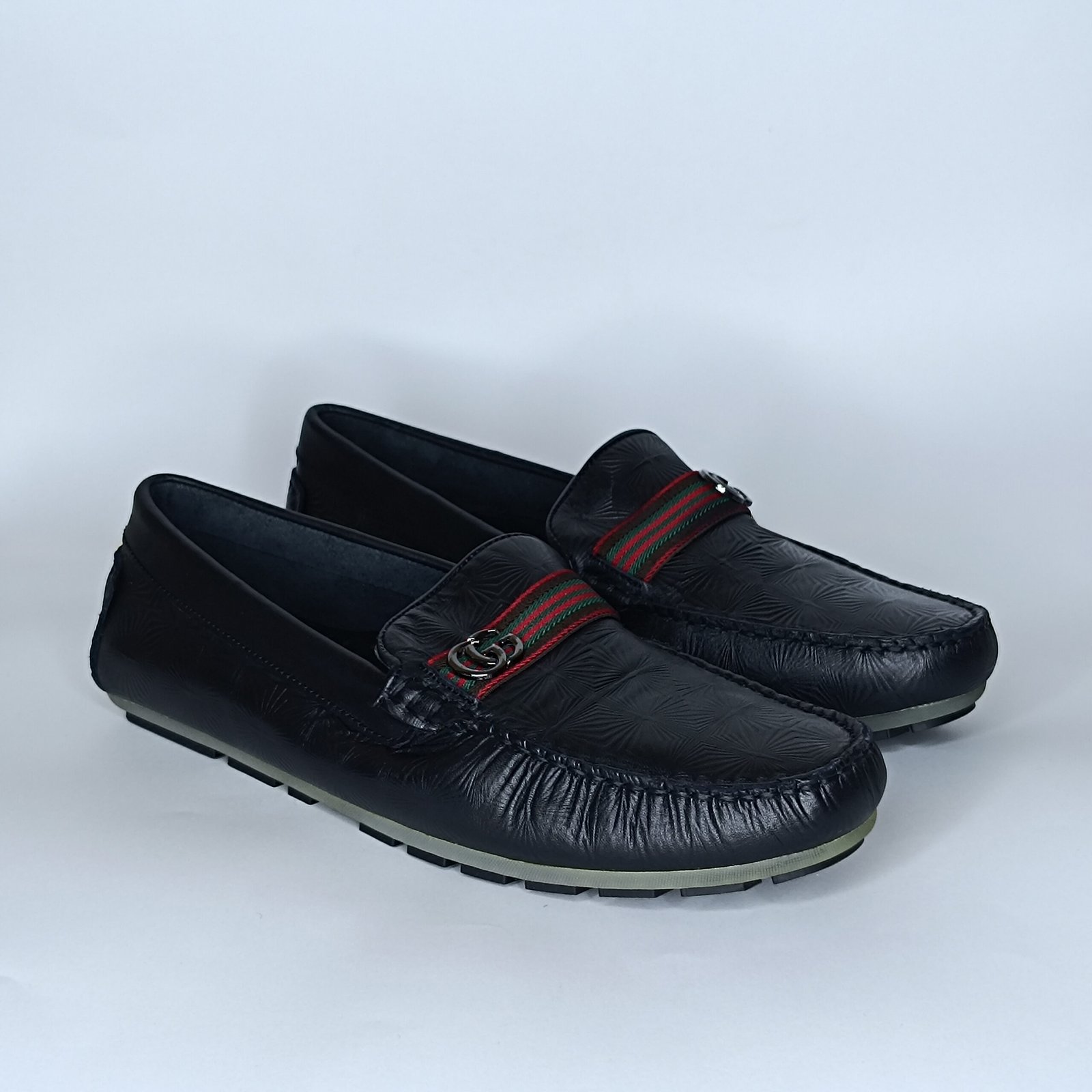 حذاء رجالي جلد أسود وأحمر – موديل - Image 2