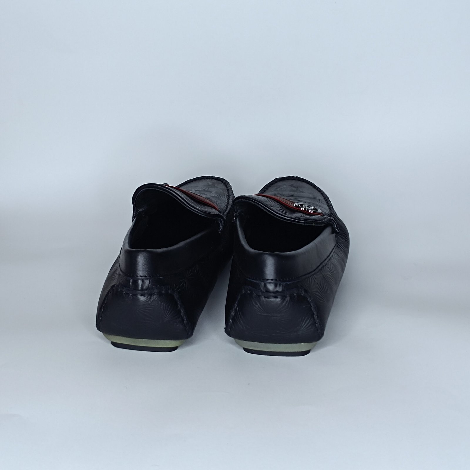 حذاء رجالي جلد أسود وأحمر – موديل - Image 3