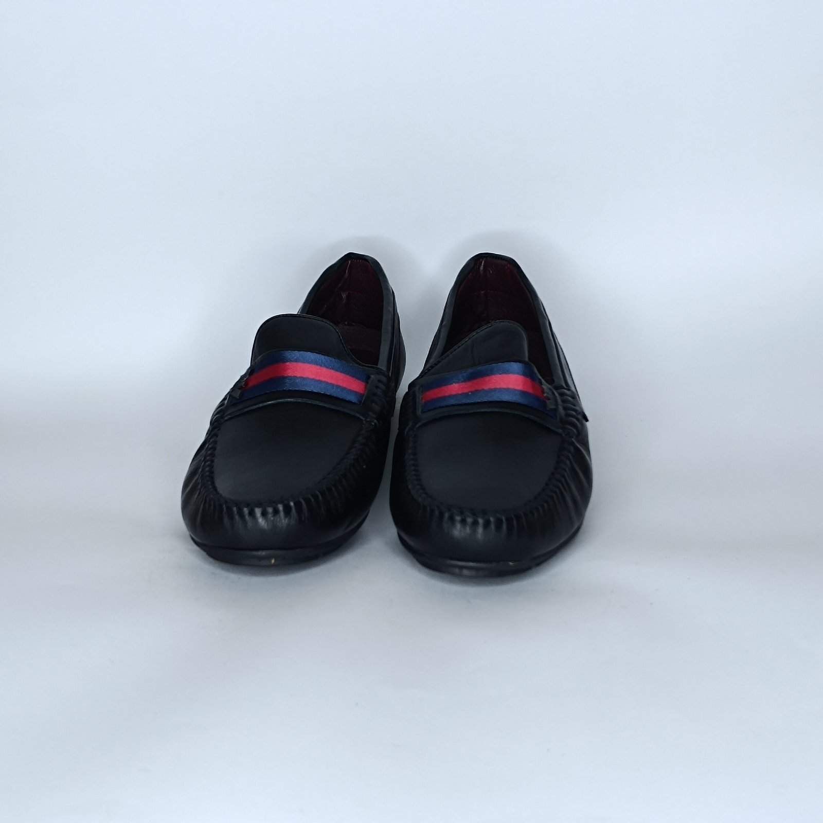 حذاء رجالي جلد أسود وأزرق غامق وأحمر– موديل